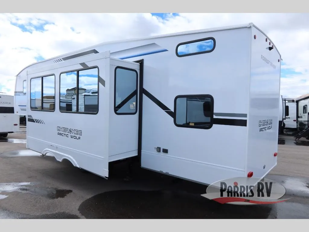 2026 Forest River Cherokee Arctic Wolf 285OPT - Photo 3