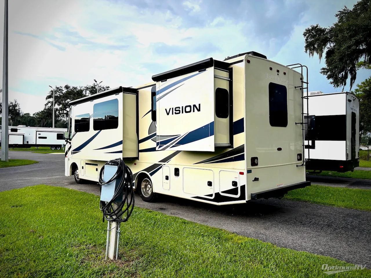 2021 Entegra Coach Vision 31V - Photo 4