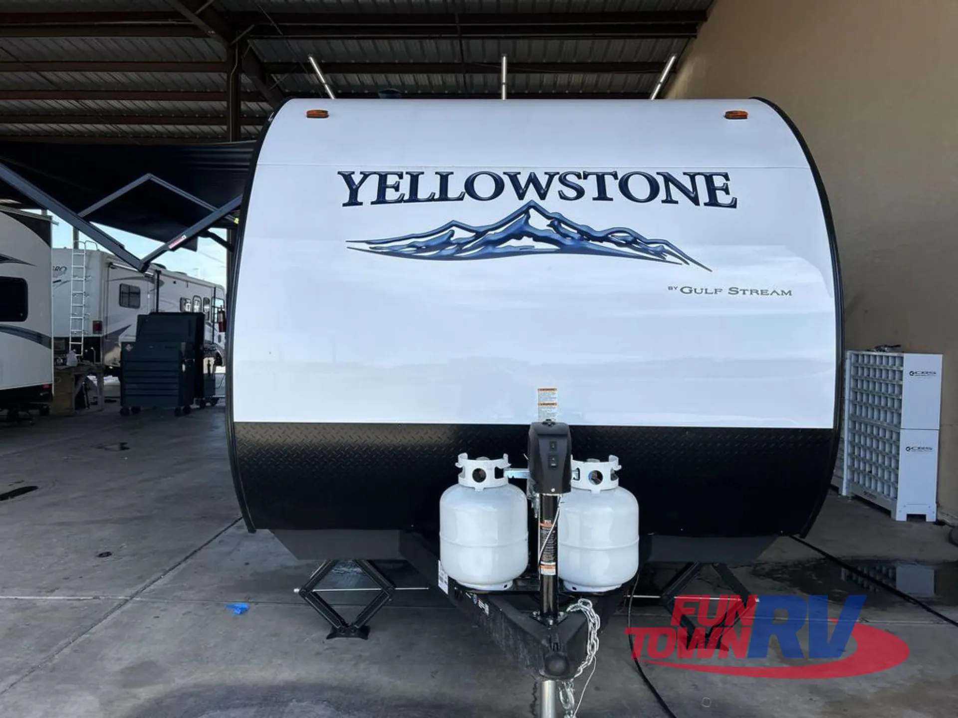 2026 Gulf Stream Yellowstone Classic 248BH - Photo 3