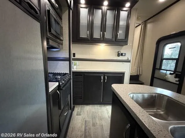 2018 Dutchmen Voltage Triton 3551, Photos photo 26