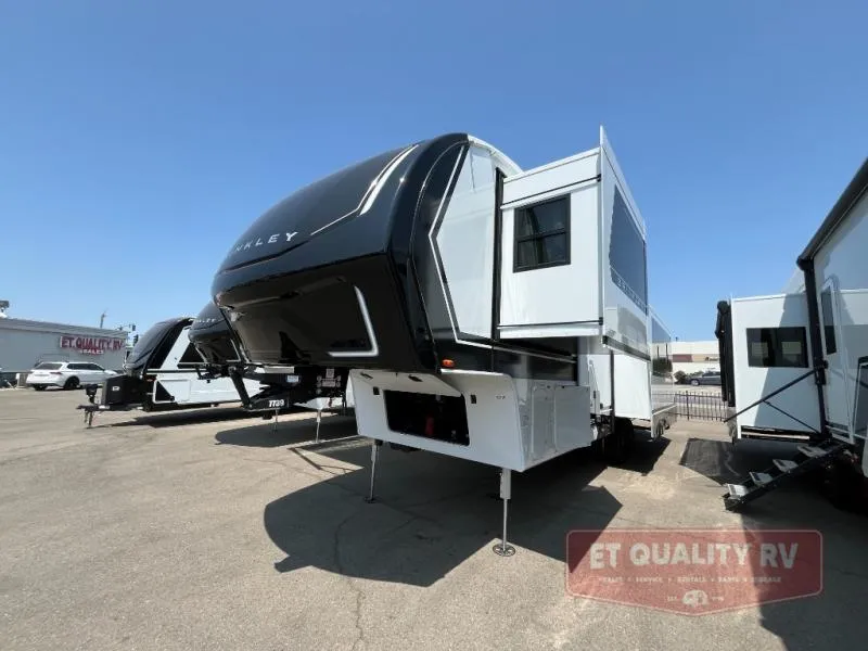 2026 Brinkley Model Z 3100 - Photo 4