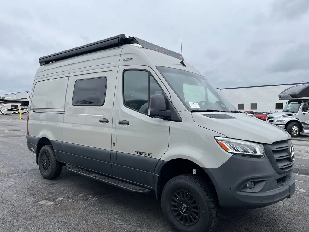 2027 Tiffin GH1 SE 19 SBV - Photo 2