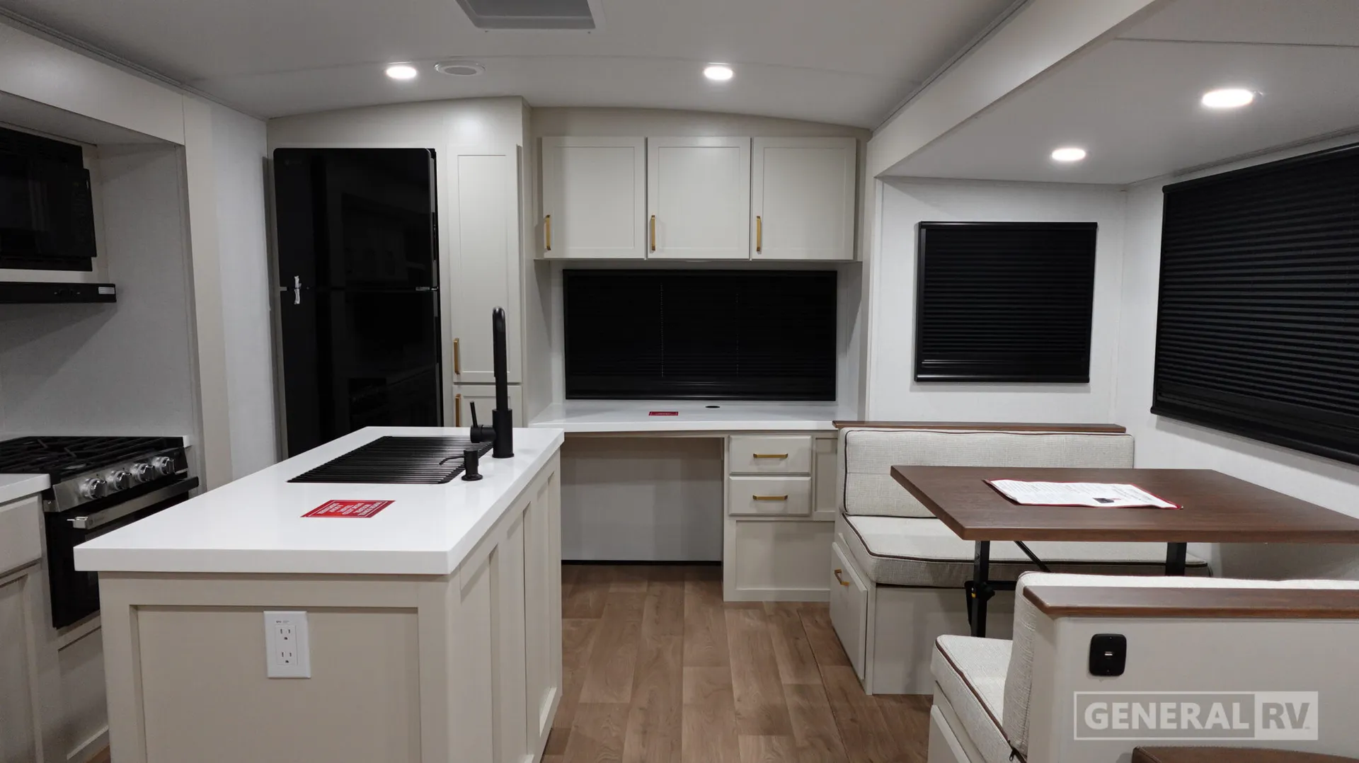2027 Grand Design Imagine 2670MK - Photo 3