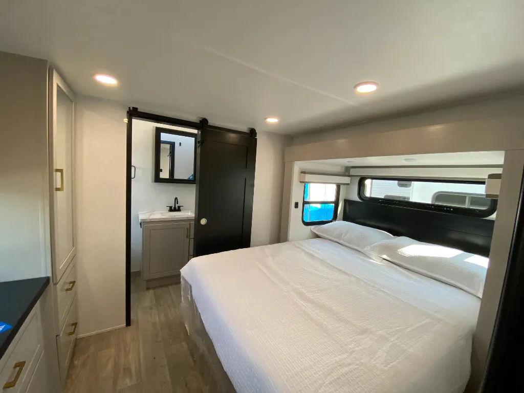 2027 Jayco North Point 380FBRK, Photos photo 41