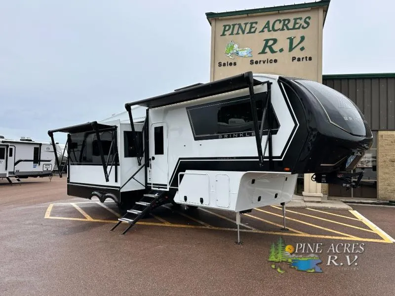 2027 Brinkley Model Z 2900 - Photo 3