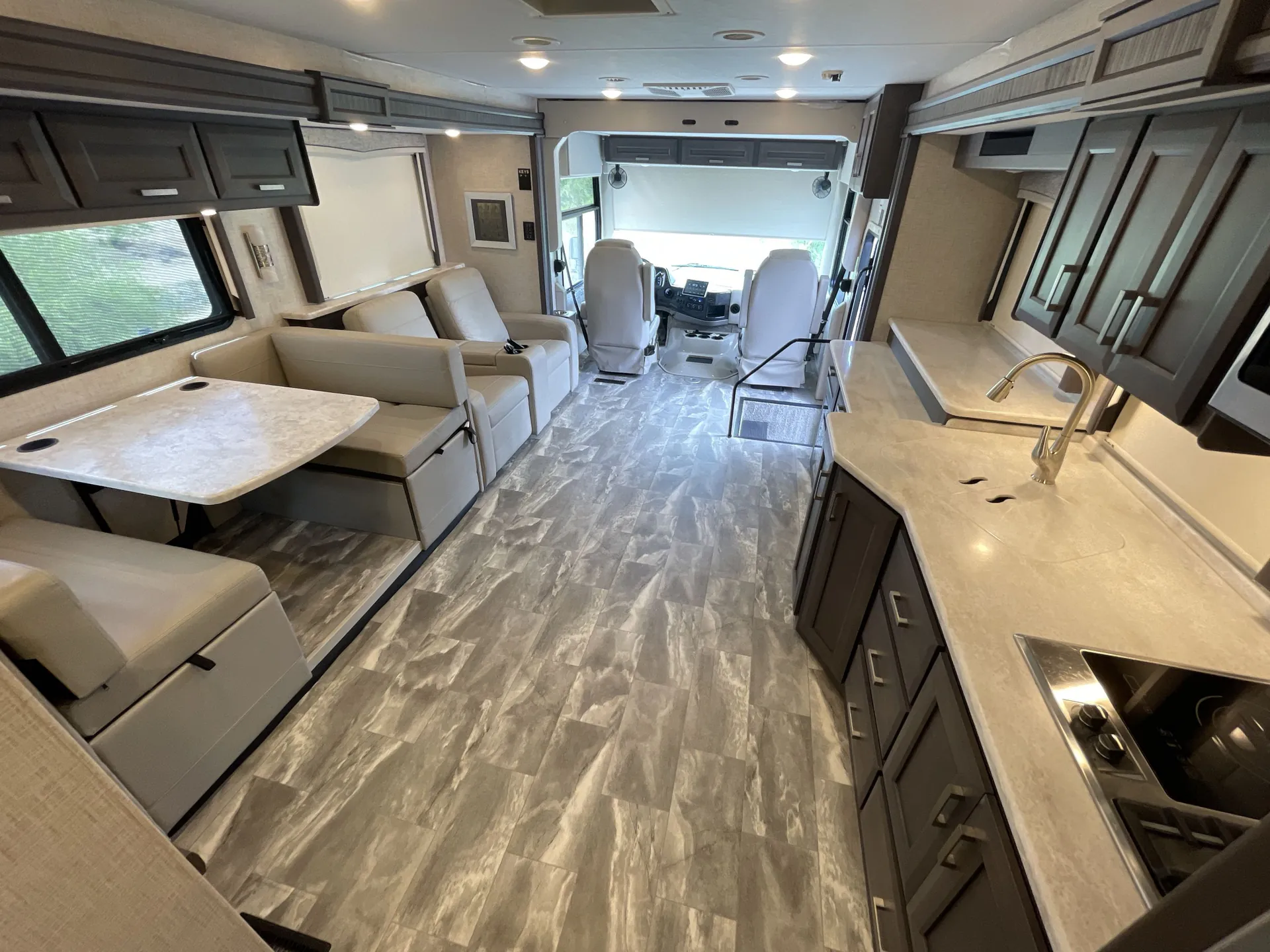 2024 Thor Motor Coach Challenger 37FH — living area main