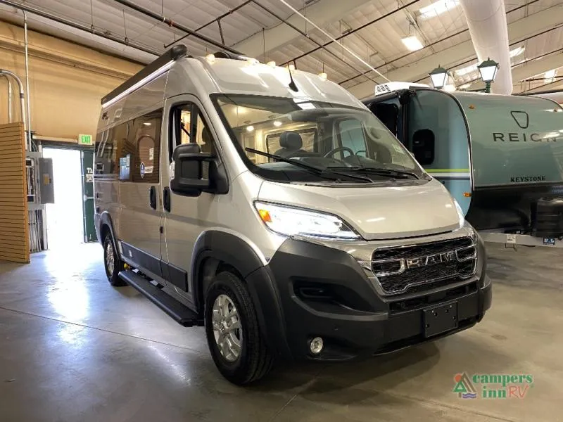 2026 Thor Motor Coach Rize 18M - Photo 2