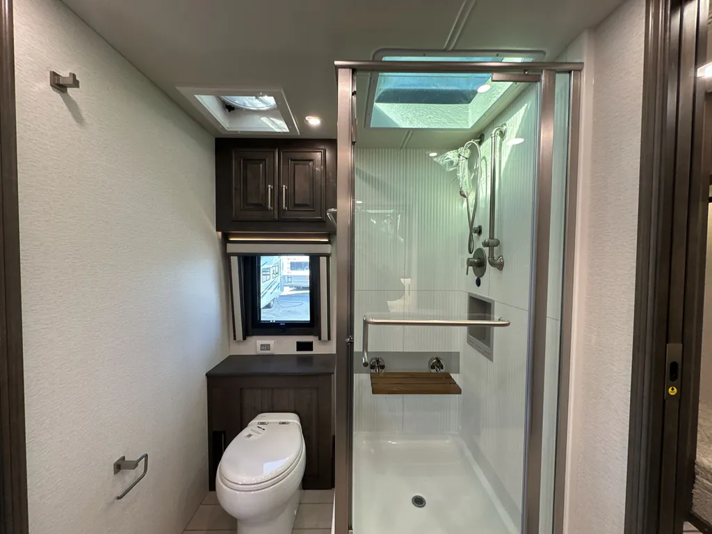 2026 Entegra Coach Aspire 44D, Photos photo 29