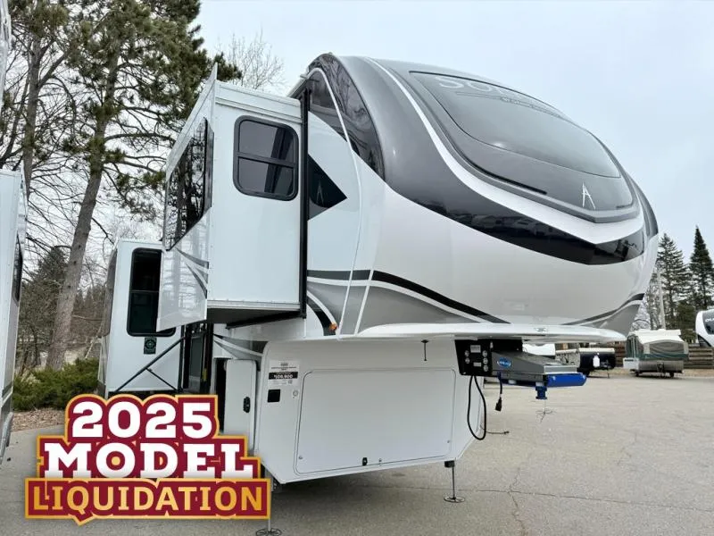 2025 Grand Design Solitude 380FL - Photo 2
