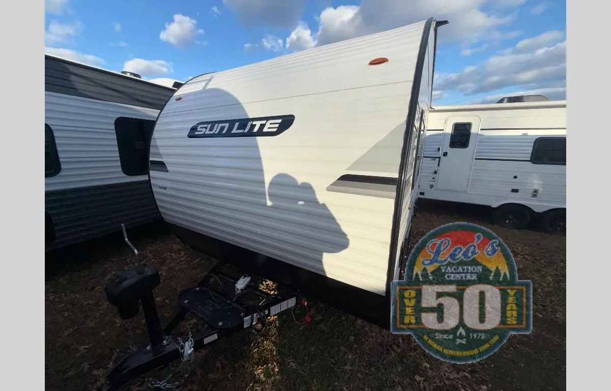 2026 Sunset Park RV Sun Lite 16BH - Photo 2