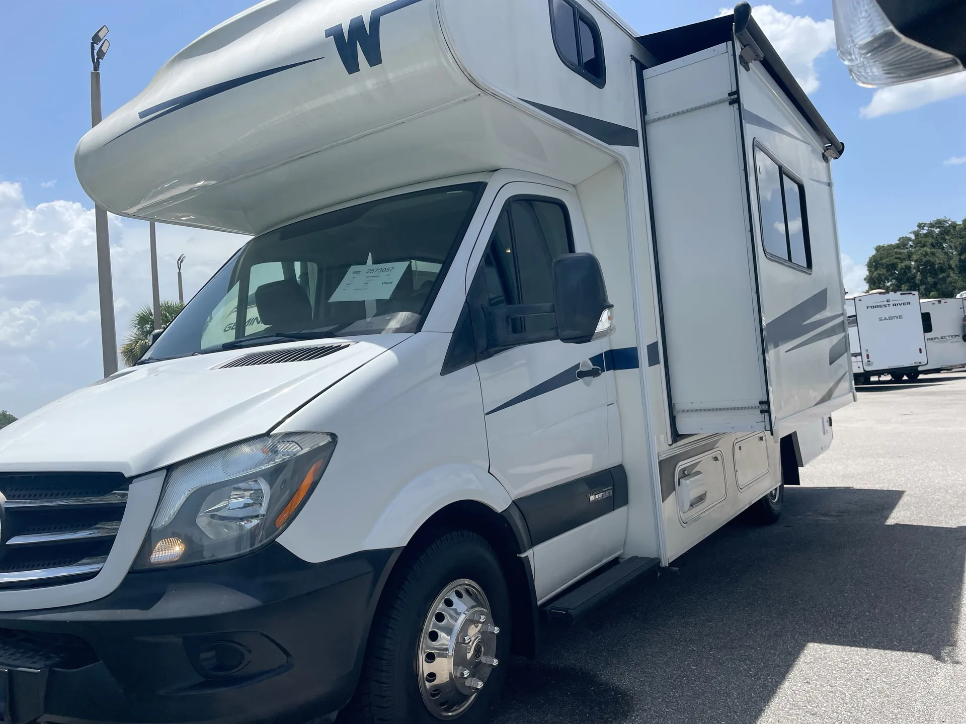 2020 Winnebago Vita 24F - Photo 2