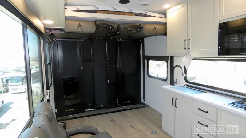 2026 Grand Design Momentum G-Class 21G - Photo 3
