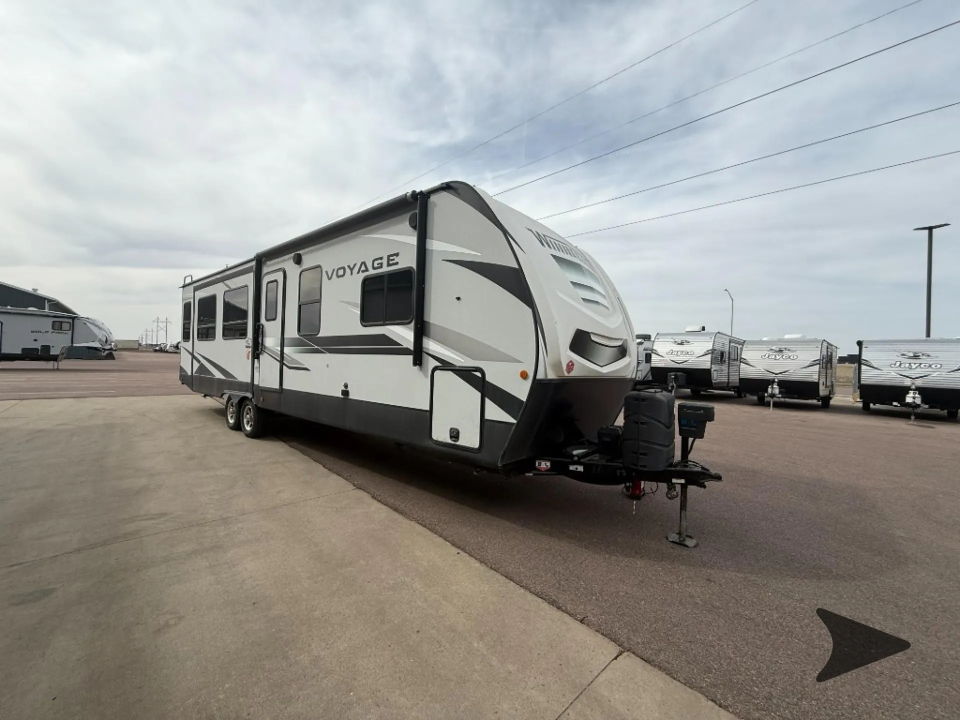 2021 Winnebago Voyage V3235RL - Photo 3