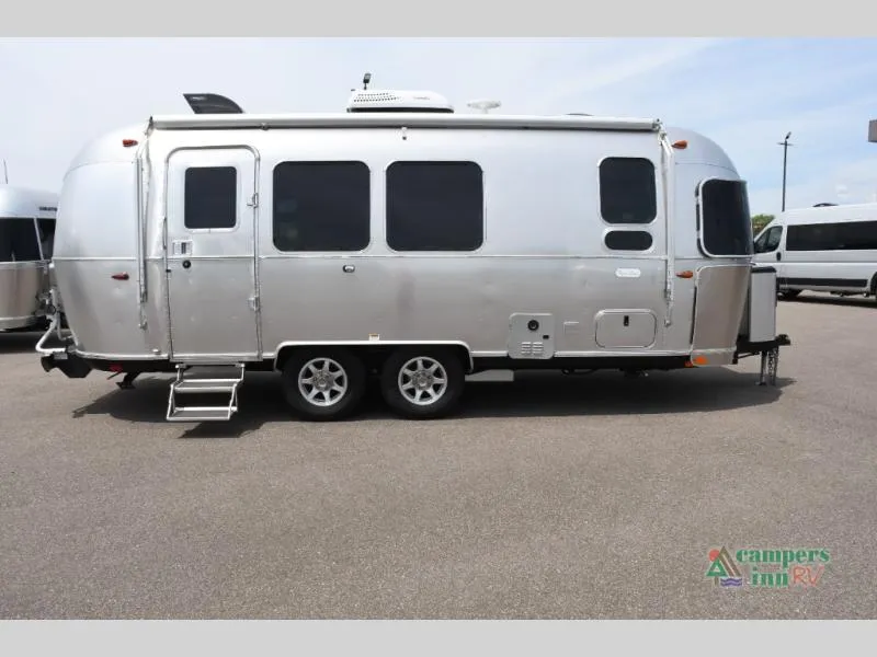 2023 Airstream Flying Cloud 23FB - Photo 3