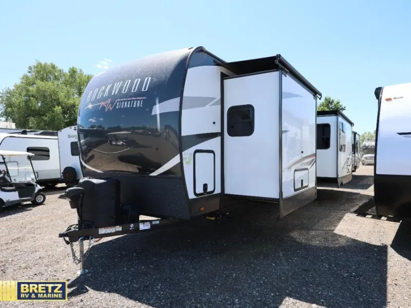 2021 Forest River Rockwood Signature Ultra Lite 8332SB - Photo 4