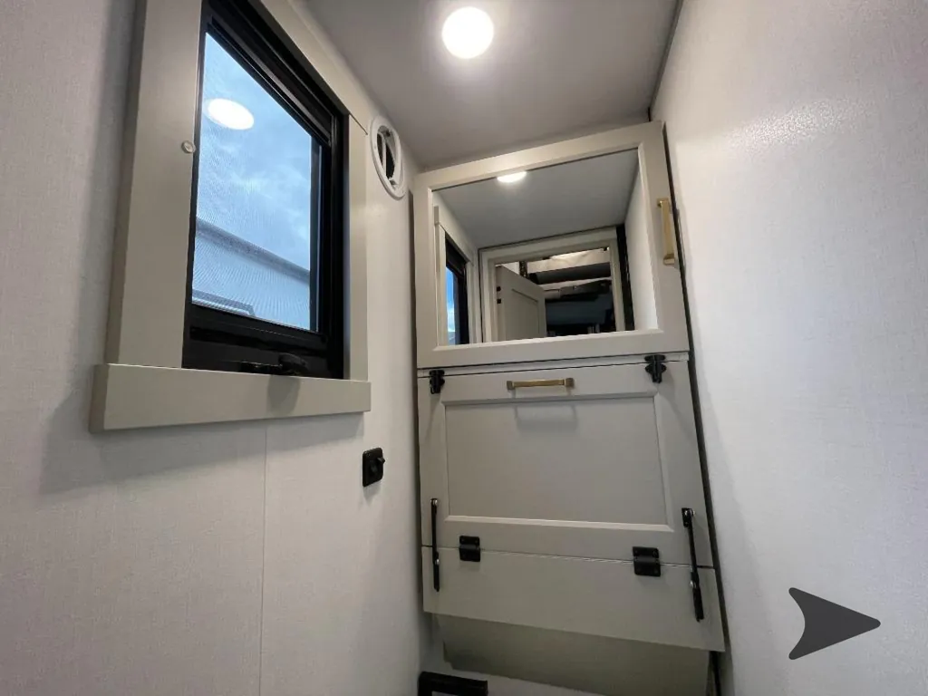 2026 Brinkley Model G 3950, Photos photo 56