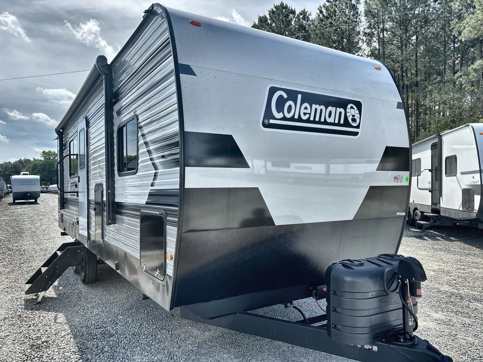 2026 Keystone Coleman Lantern 25RBS dealer photo 1 from Camping World