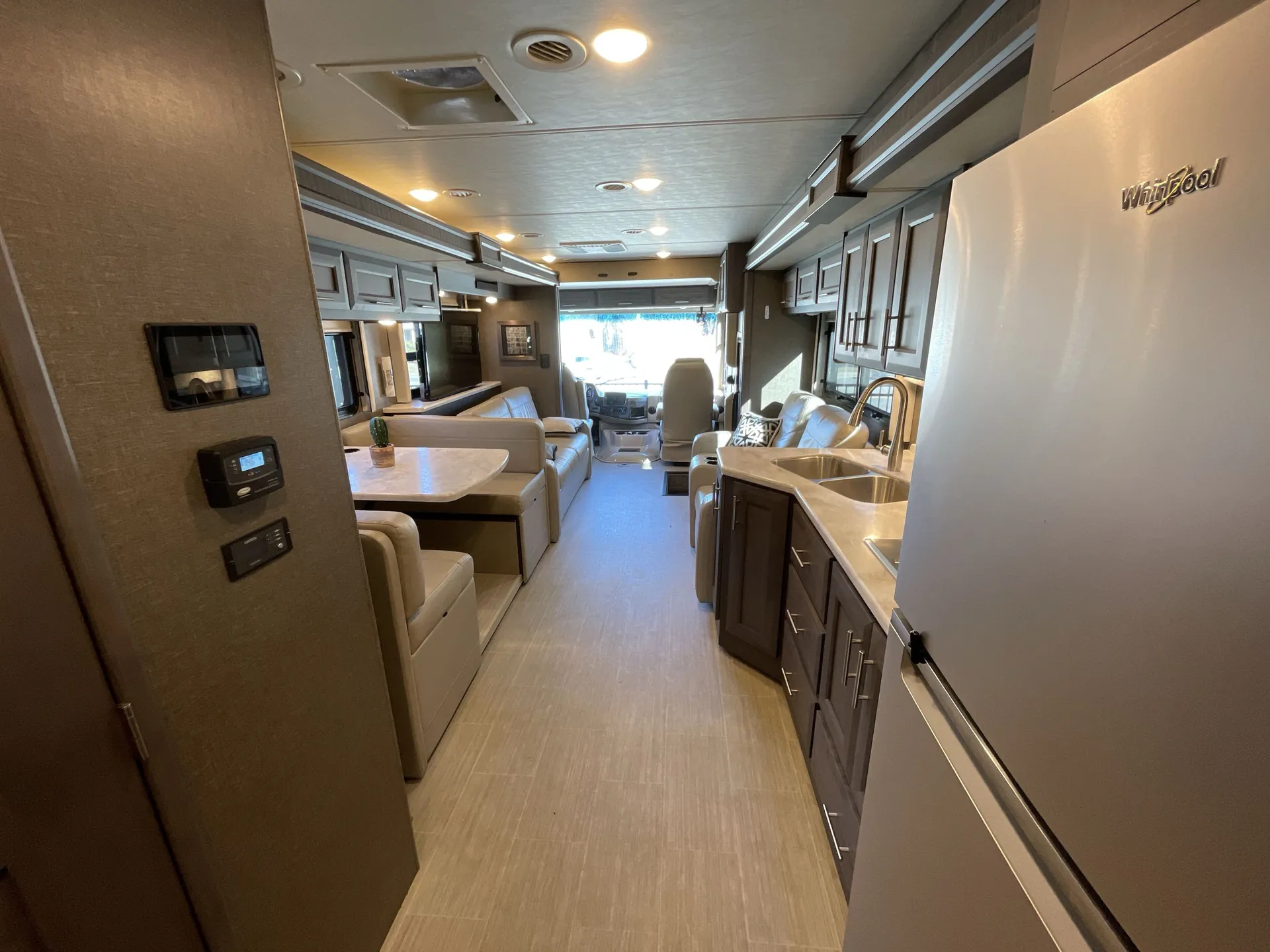 2022 Thor Motor Coach Challenger 35MQ — living area main