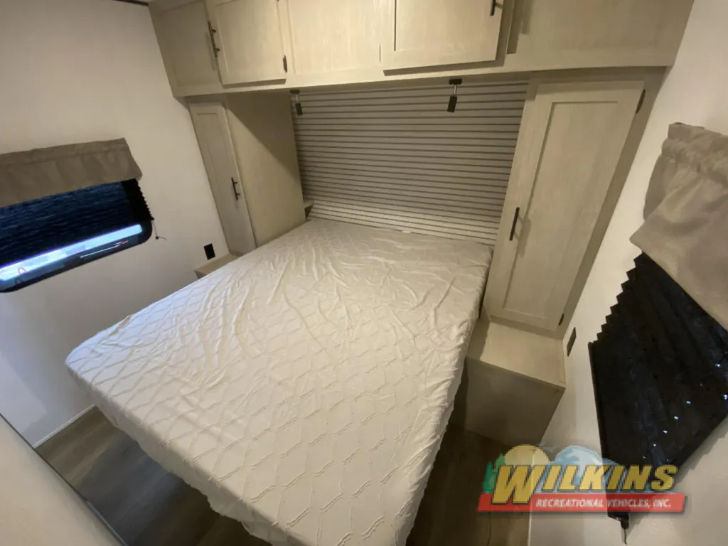 2026 Shasta RVs i-5 Edition 527BHS, Photos photo 19
