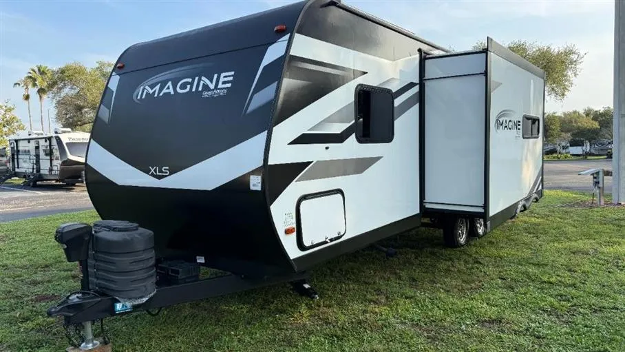 2025 Grand Design Imagine XLS 25DBE - Photo 4