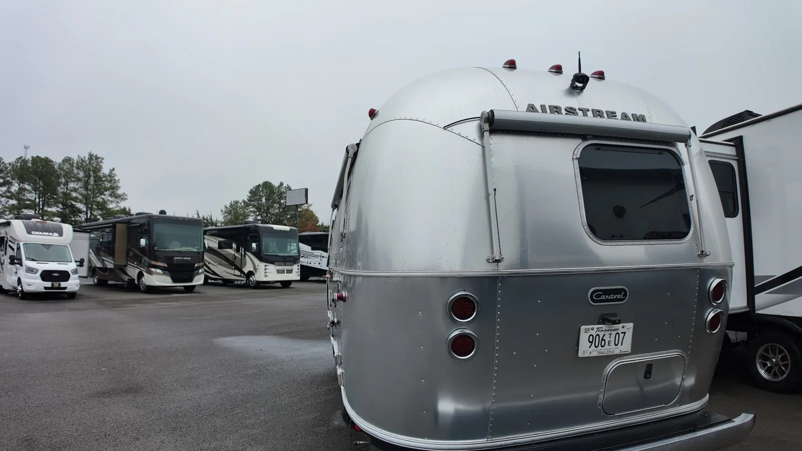 2021 Airstream Caravel 19CB - Photo 4