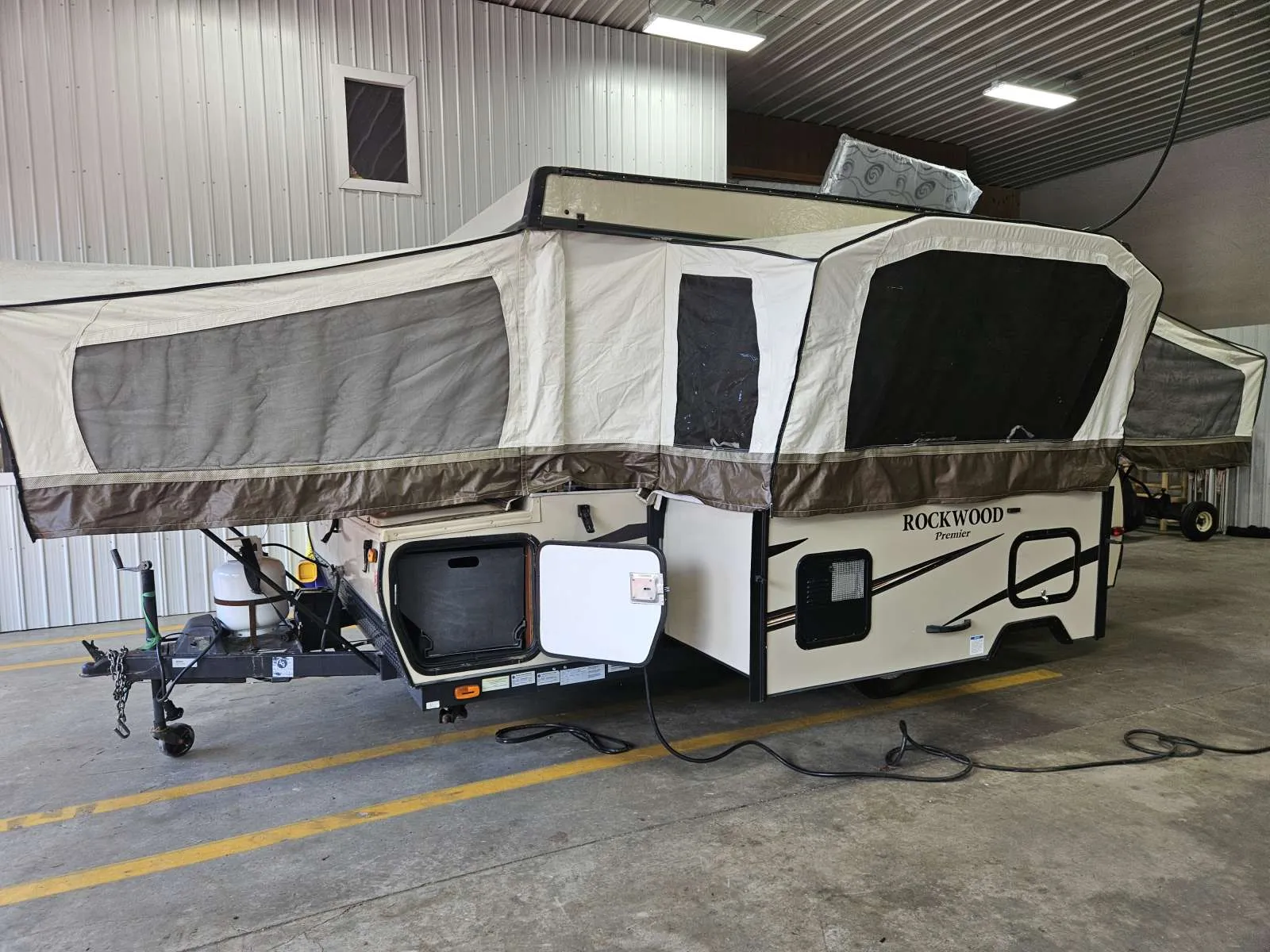 2016 FOREST RIVER ROCKWOOD 2514G - Photo 4