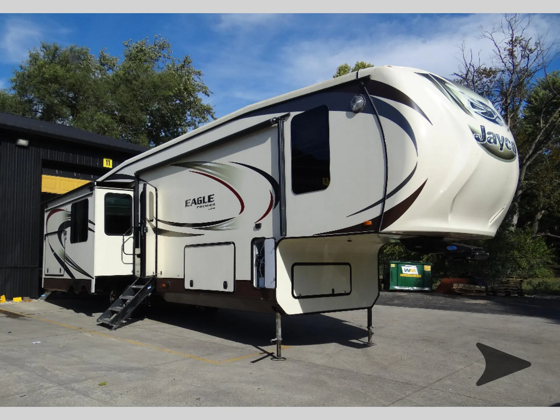 2015 Jayco Eagle Premier 351RSTS - Photo 2