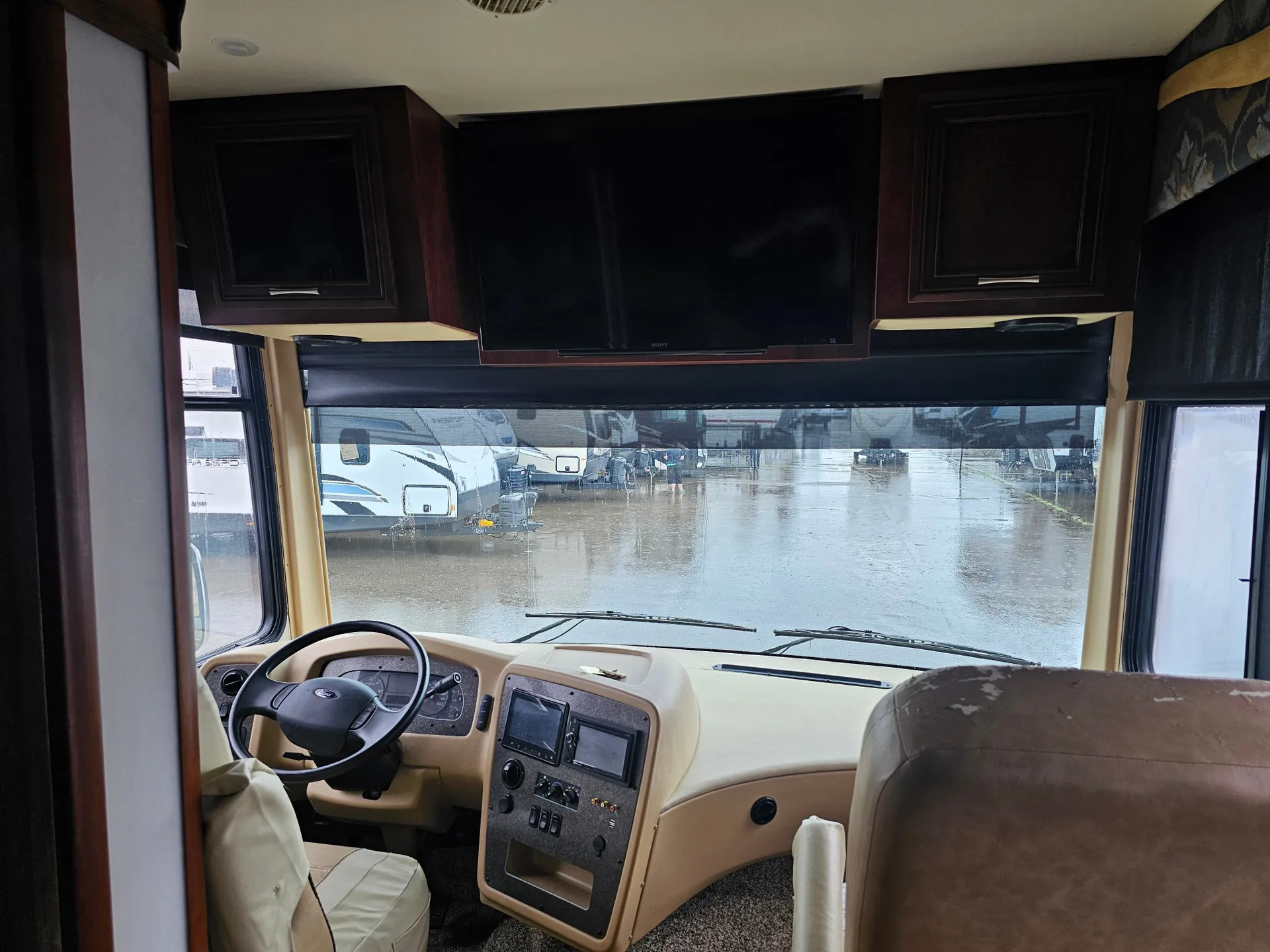 2016 newmar Canyon Star 3710 - Photo 2