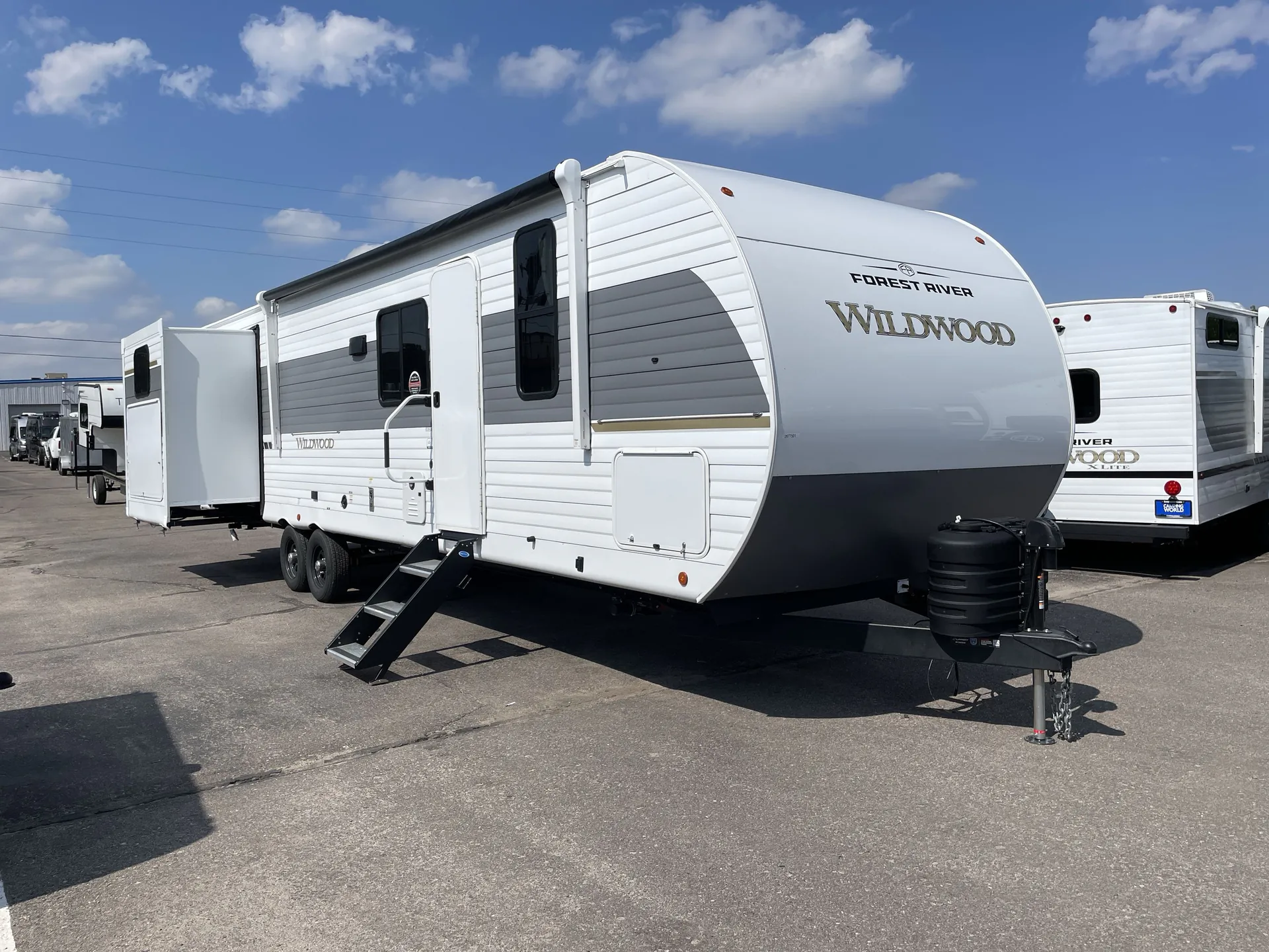 2027 Forest River Wildwood 31KQBTS