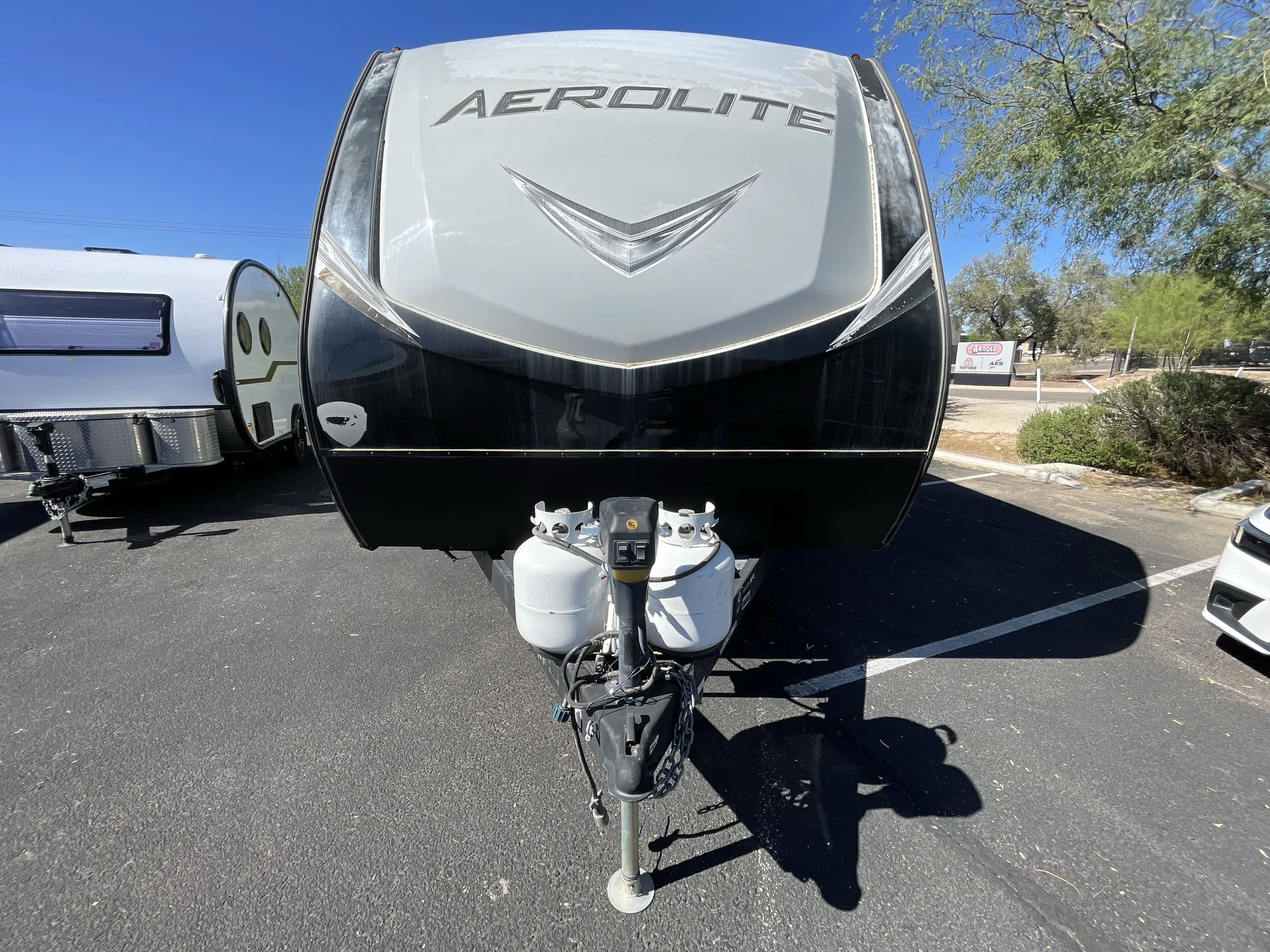 2018 Dutchmen Aerolite 2843BH — front