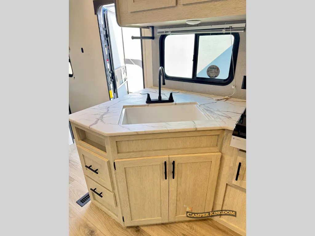 2026 Shasta RVs i-5 Edition 532BEDS, Photos photo 12