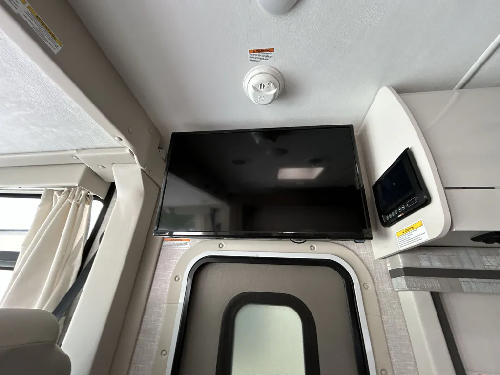 2025 Thor Motor Coach Axis 26.2, Photos photo 12