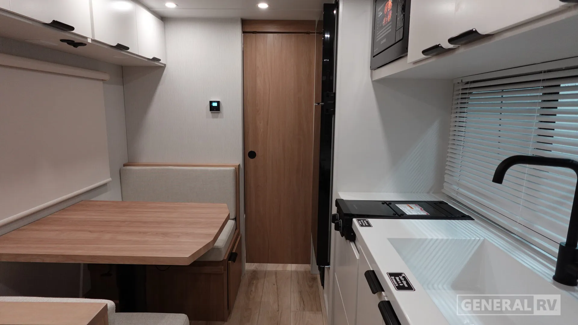 2027 Winnebago Micro Minnie 2000MRB - Photo 3