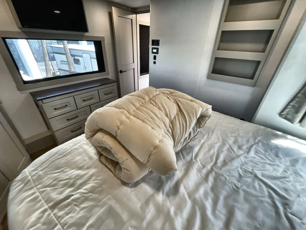 2024 Brinkley Model G 4000, Photos photo 14