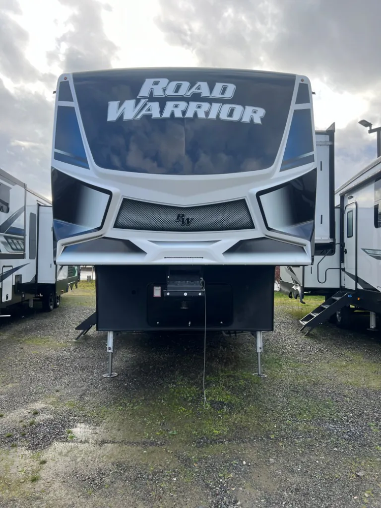 2023 Heartland Road Warrior RW 3965 - Photo 4