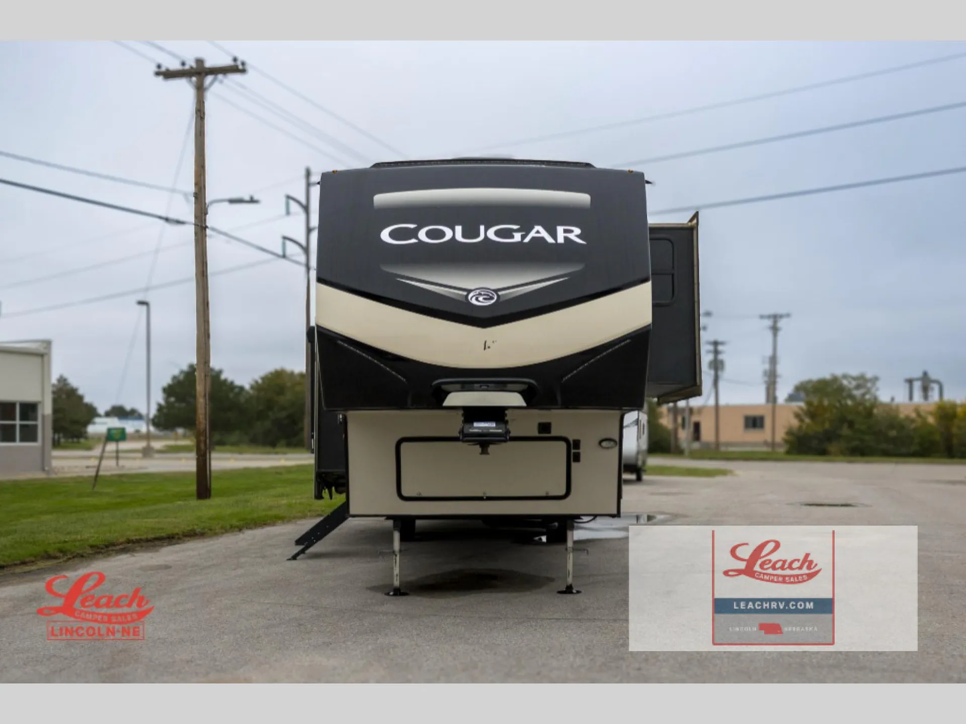2019 Keystone Cougar 369BHS - Photo 4