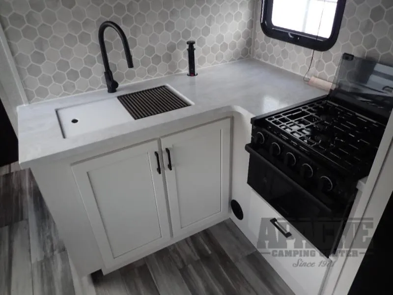 2024 Jayco White Hawk 29RL - Photo 3