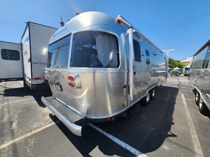 2014 Airstream International Sterling 27FB - Photo 3