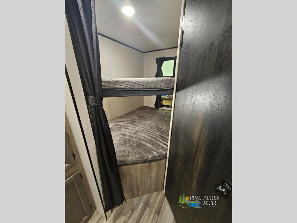 2022 Starcraft Autumn Ridge 26BHS, Photos photo 10