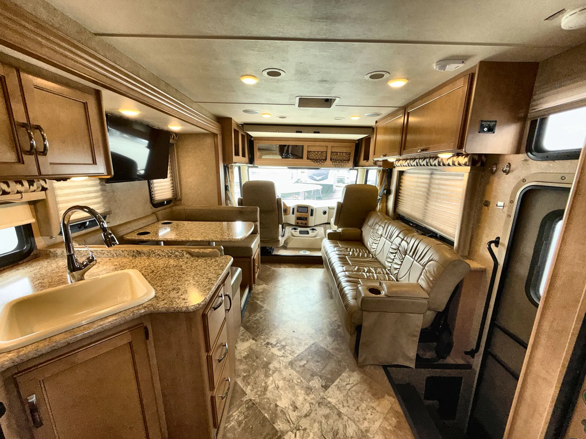 2016 Thor Motor Coach A.C.E. 30.2 — living area main
