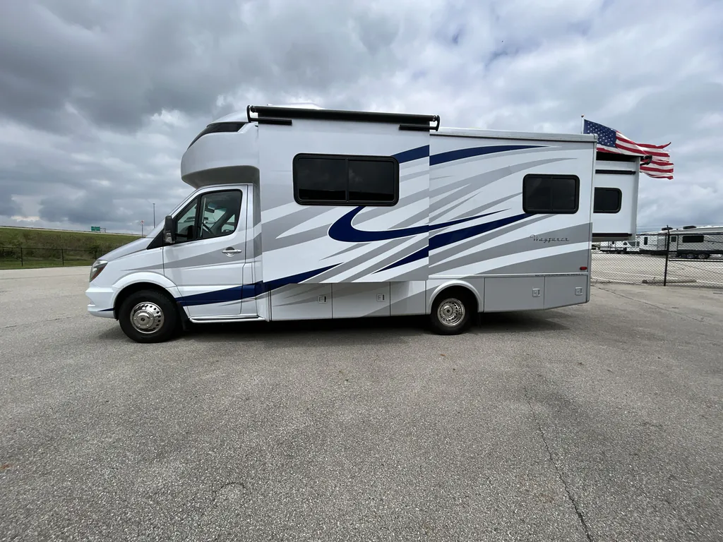 2018 Tiffin Wayfarer 24 QW, Photos photo 6