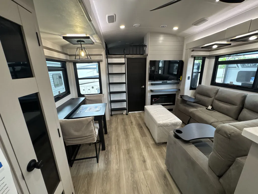 2026 Jayco North Point 395DSDB, Photos photo 10