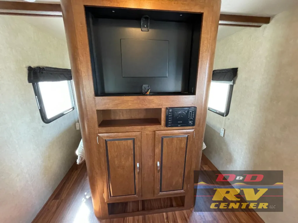 2016 Forest River Vibe 272BHS, Photos photo 34