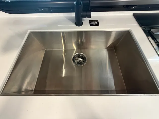 2027 Forest River Rockwood Mini Lite 2109S — Photo 6