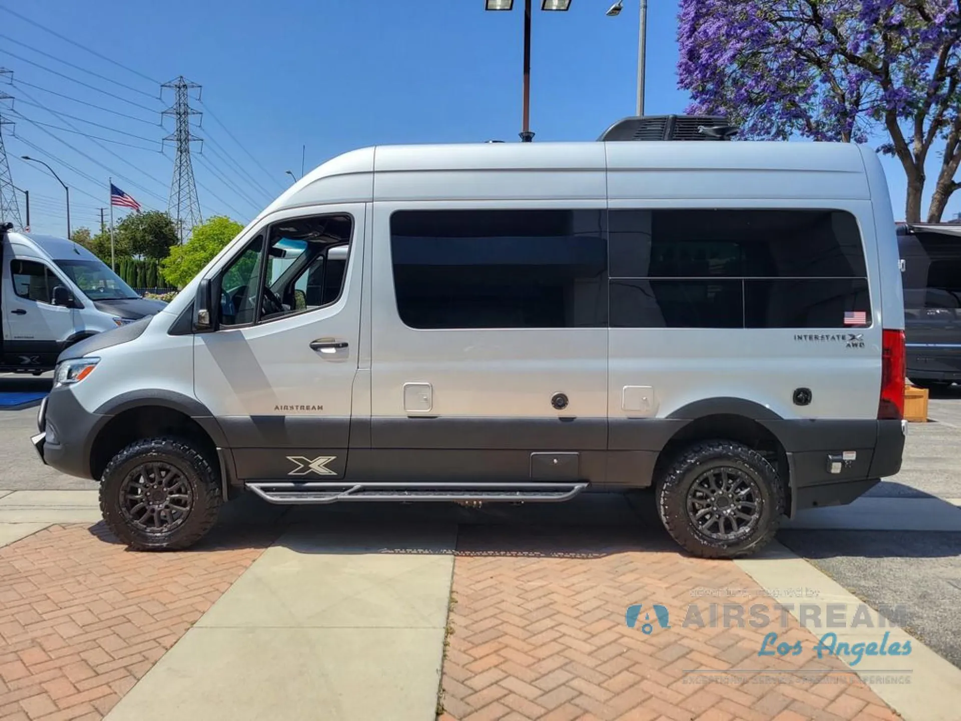 2025 Airstream Interstate 19X - Photo 4