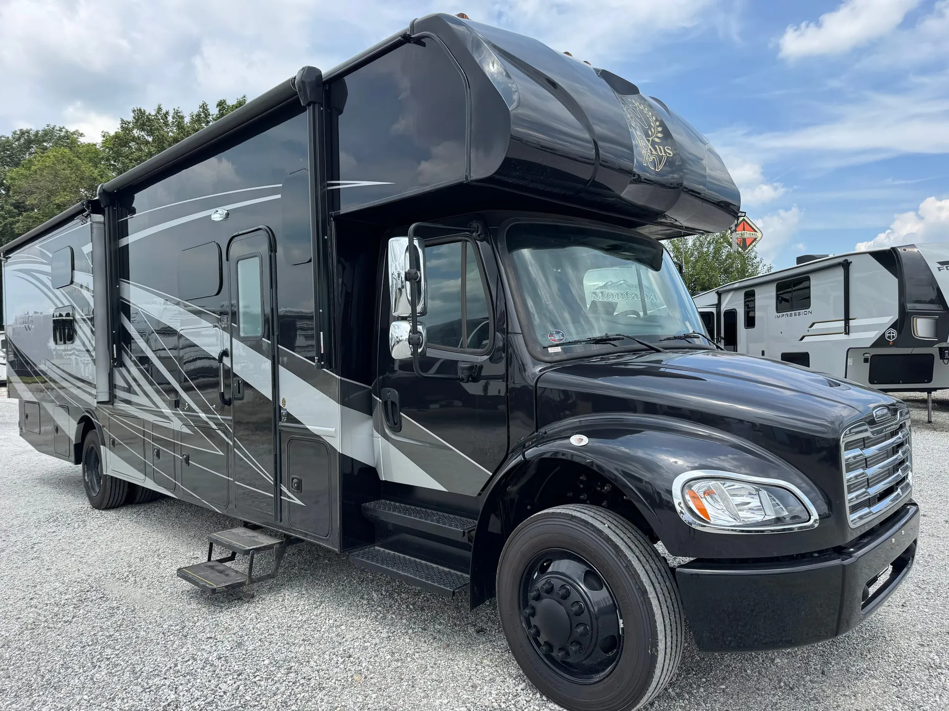 2027 Nexus Wraith 35F - Photo 2