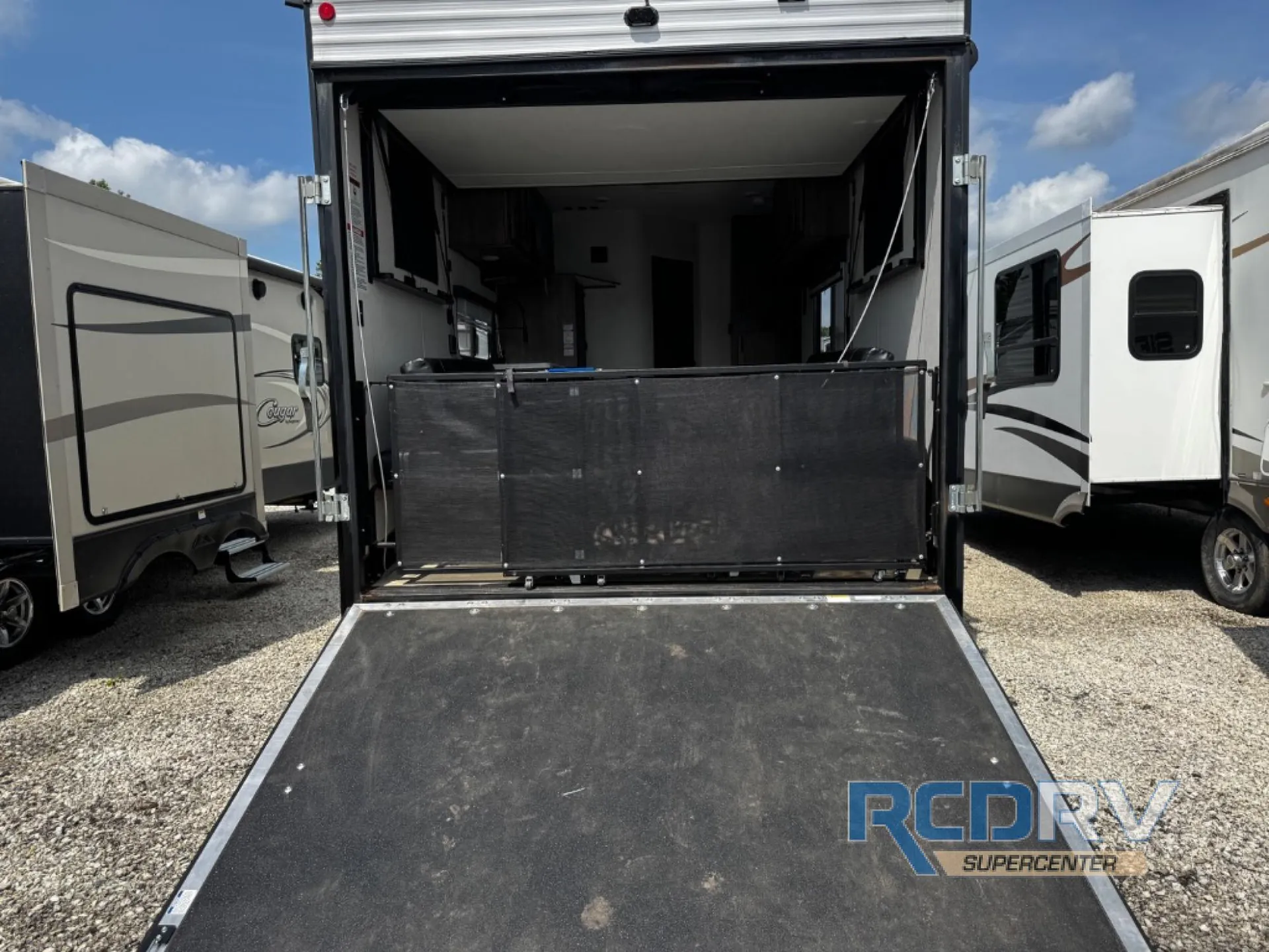 2021 Forest River Vengeance Rogue 25V - Photo 3