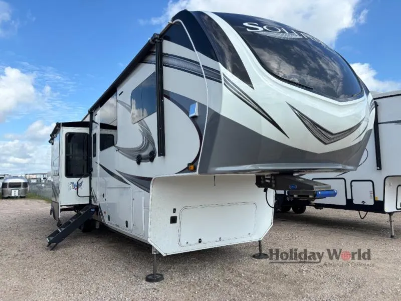 2022 Grand Design Solitude 390RK - Photo 2