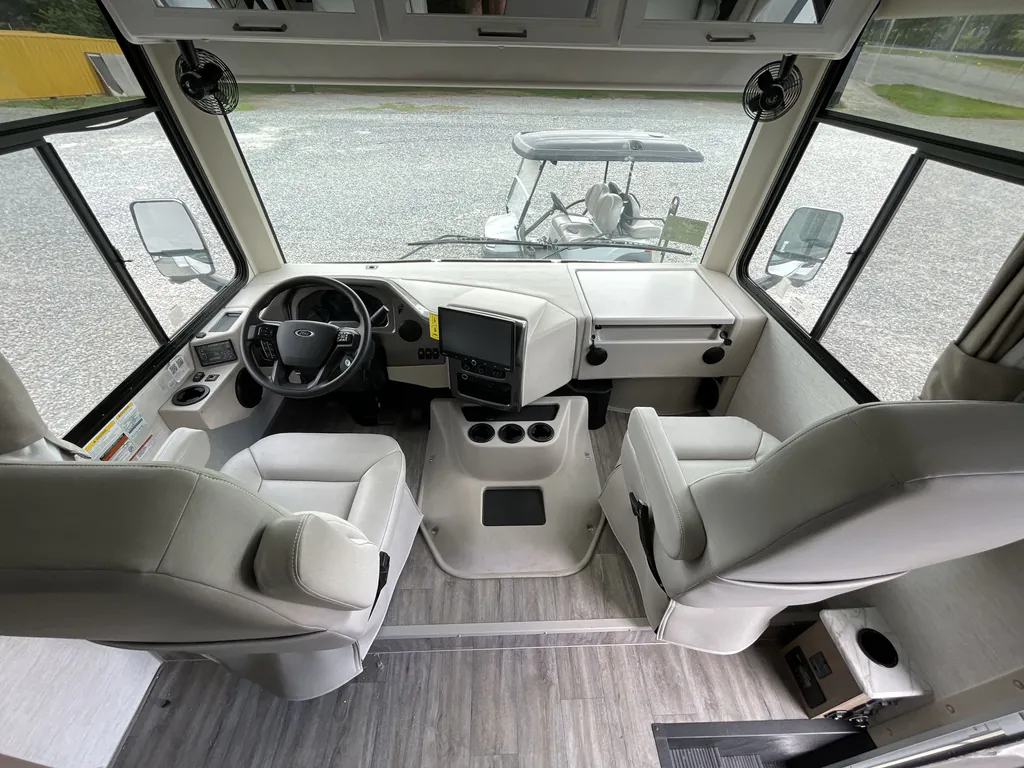 2026 Thor Motor Coach Freedom Traveler A29, Photos photo 11
