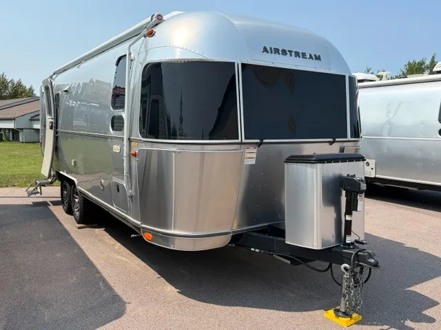 2024 Airstream Trade Wind 25FB - Photo 2
